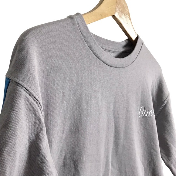 Buc-ees Medium Beaver Pullover Sweatshirt‎ Gray Long Sleeve Embroidered - Picture 3 of 8